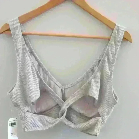🌴2/$25🌴GILLY HICKS |  Women's Super Soft Light Grey Back Crossover Bralette - Picture 4 of 5